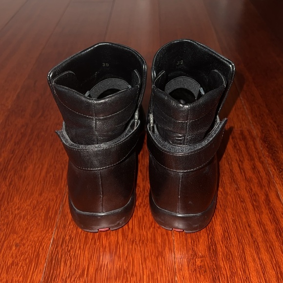Women's Size 8.5 Vintage Prada Sport Velcro Strap Ankle Boots - Picture 5 of 7